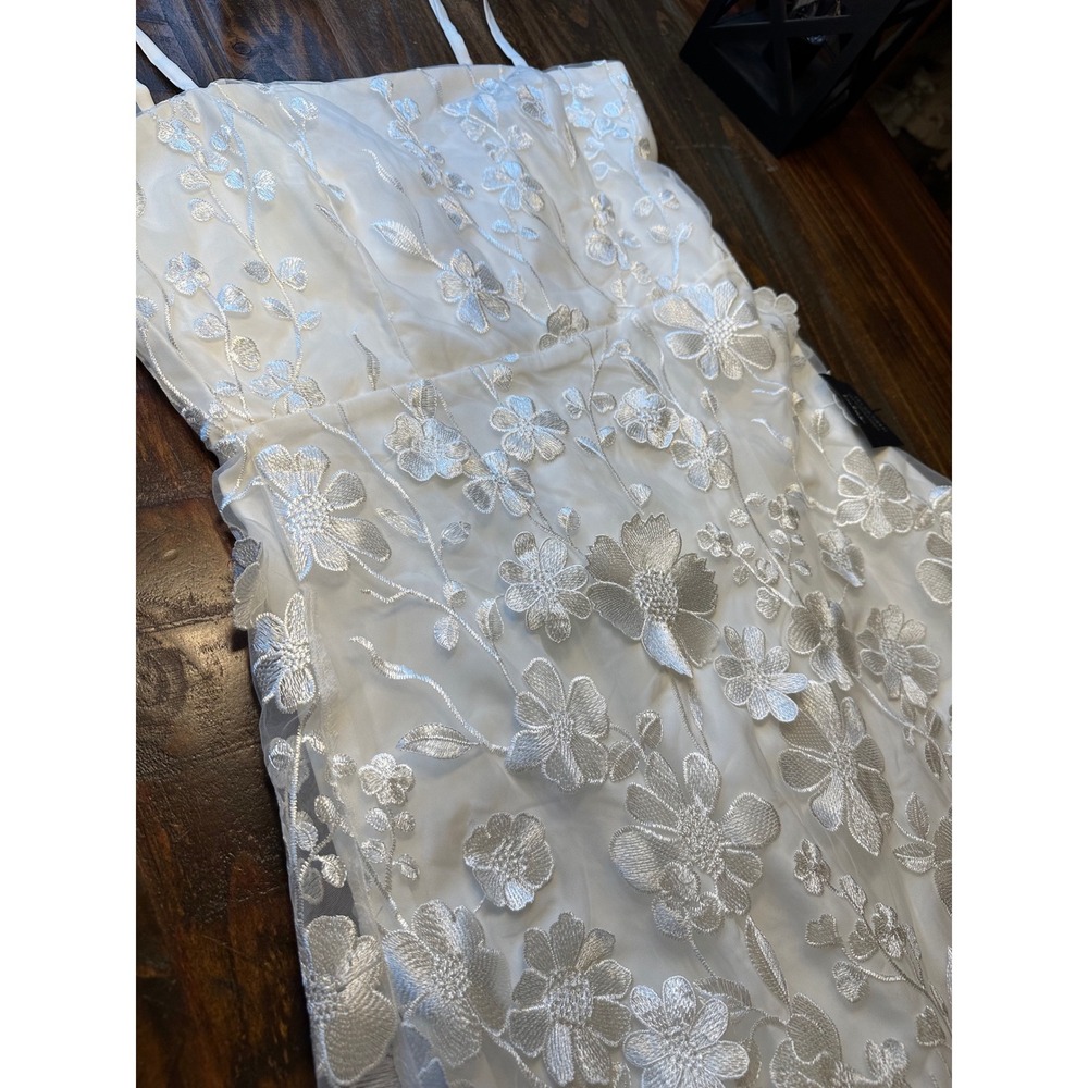 Lulus White Floral 3D Embroidered Organza Midi Dress Fairycore Woman's Large NWT - Picture 4 of 17